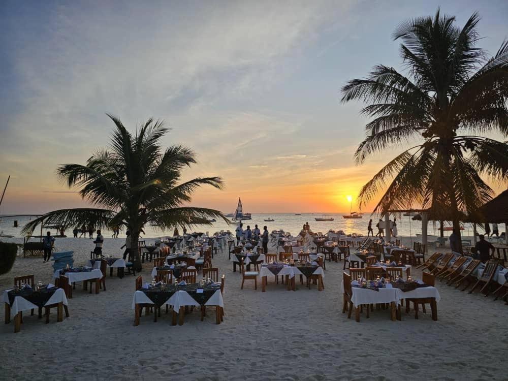 Sunset Kendwa Beach Hotel Exterior foto